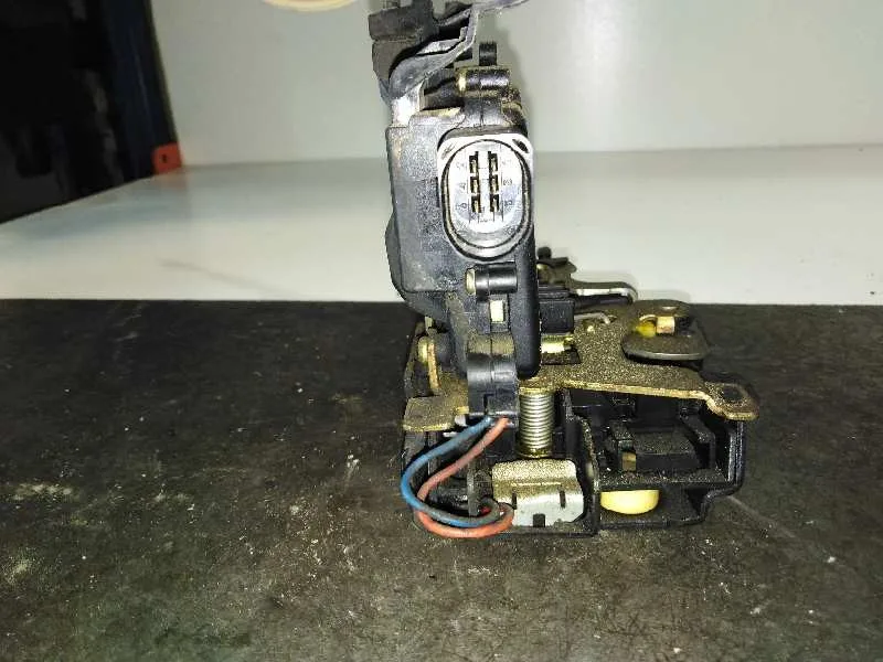 Cerradura Puerta Trasera Izquierda para Seat Toledo (1M2)