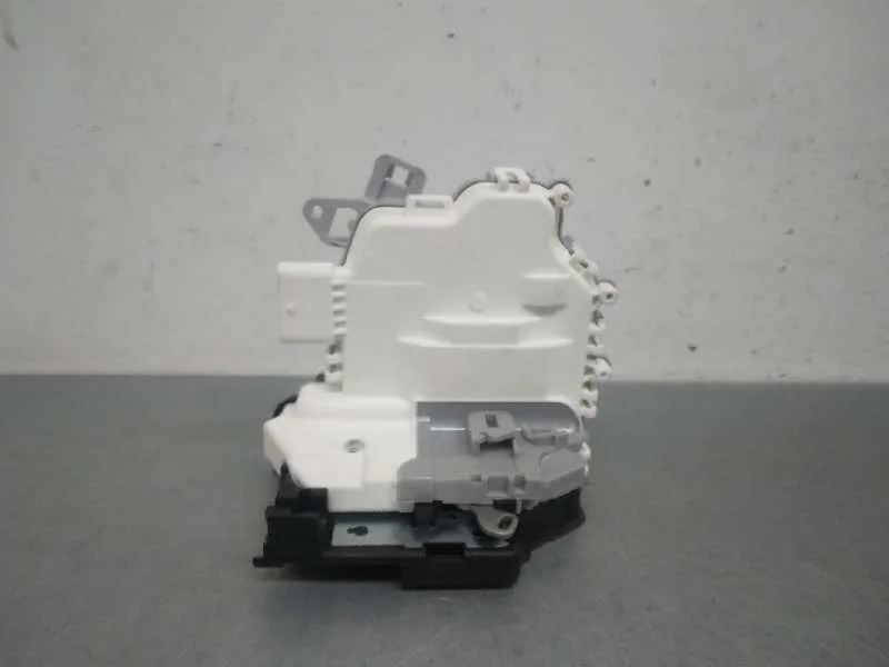 Cerradura Puerta Trasera Izquierda para Audi A3 (8V)