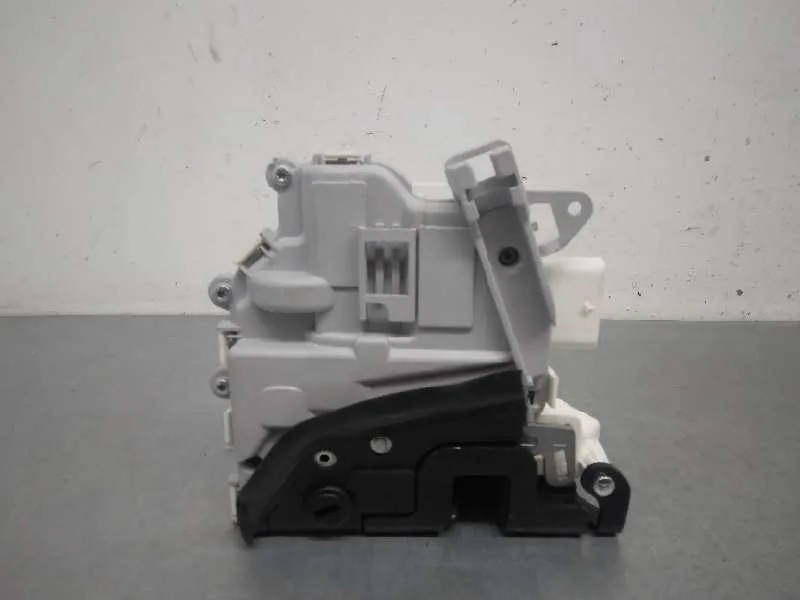 Cerradura Puerta Trasera Izquierda para Audi A3 (8V)