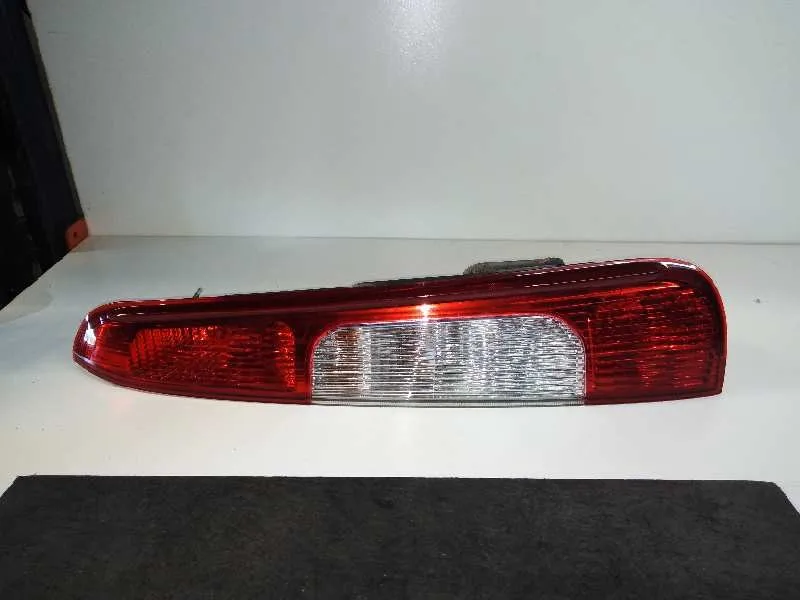 Piloto Trasero Derecho para Ford Focus C-Max (Cap)
