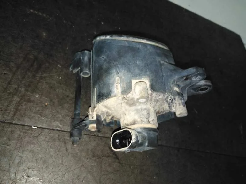 Faro Antiniebla Izquierdo para Audi A4 Berlina (8E)