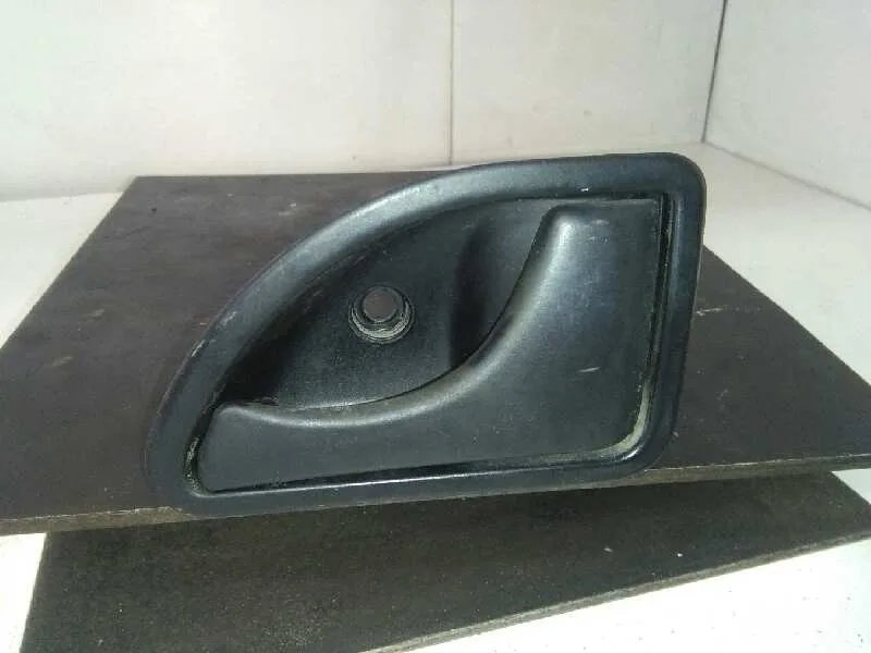 Maneta Interior Delantera Derecha para Nissan Kubistar (X76)