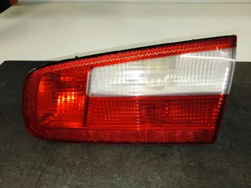 Piloto Trasero Derecho para Renault Laguna Ii (Bg0)