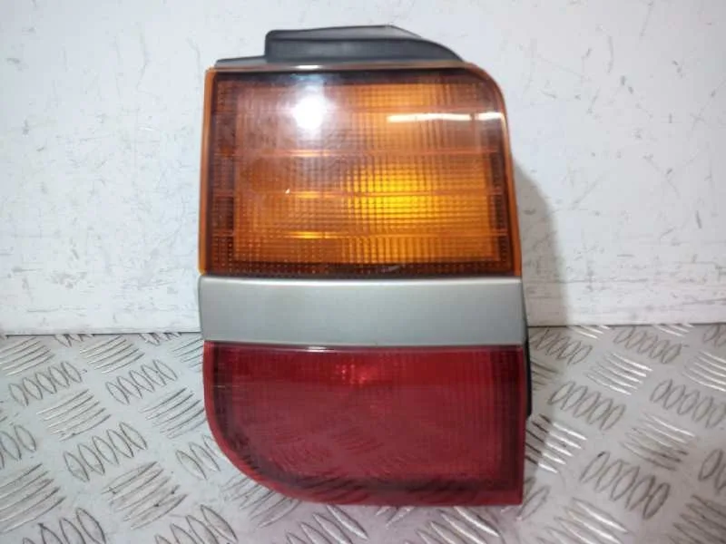 Piloto Trasero Izquierdo para Mitsubishi Santamo (Hyundai)