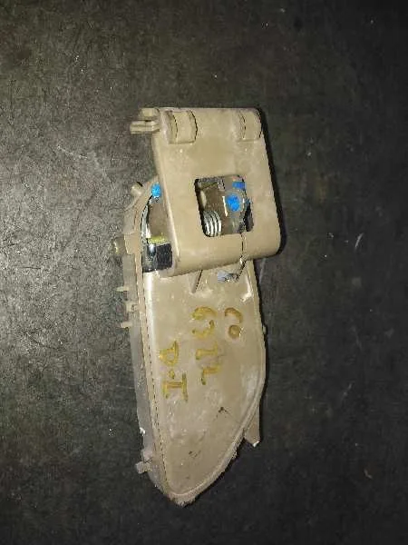 Maneta Interior Delantera Izquierda para Ssangyong Rodius