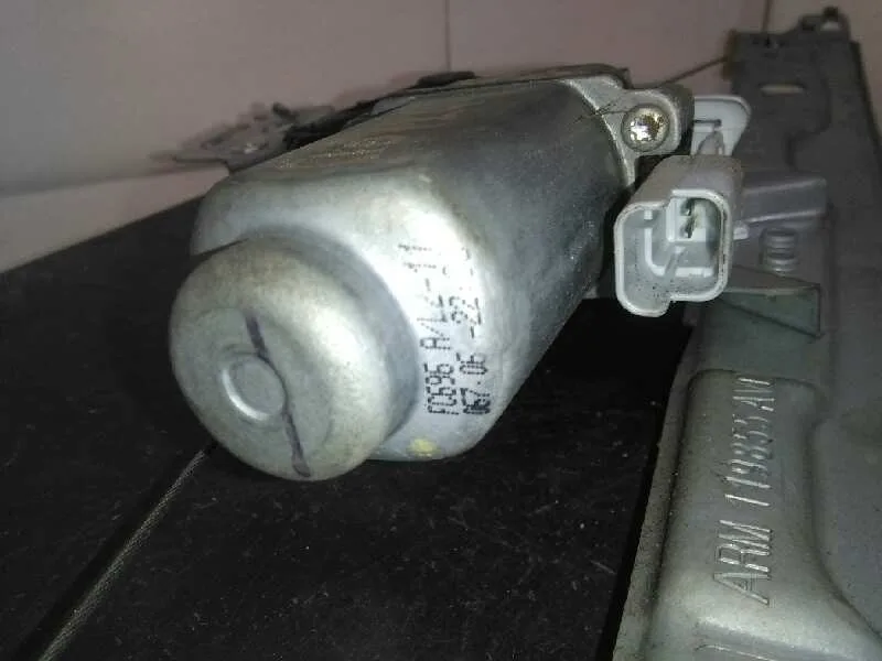 Elevalunas Delantero Derecho para Peugeot 207