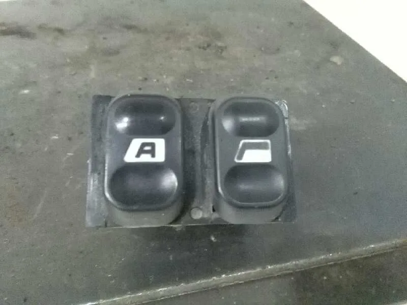 Mando Elevalunas Delantero Izquierdo para Peugeot 406 Berlina (S1/S2)
