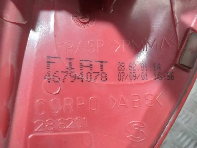 Piloto Trasero Izquierdo para Fiat Punto Berlina (188)