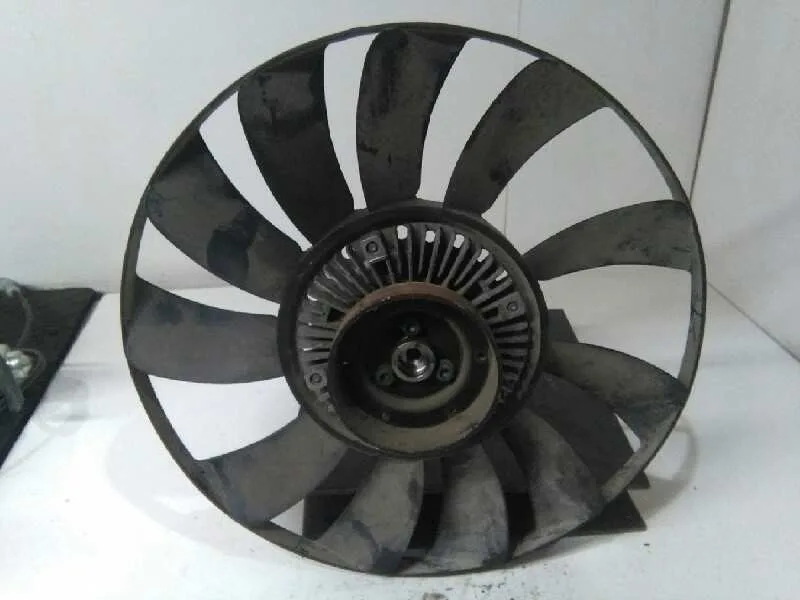 Ventilador Viscoso Motor para Volkswagen Passat Berlina (3B2)