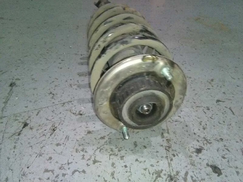 Amortiguador Delantero Izquierdo para Volkswagen Passat Berlina (3B2)