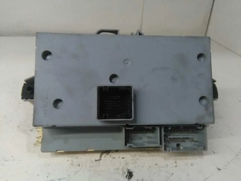 Caja Reles / Fusibles para Fiat Punto Berlina (188)