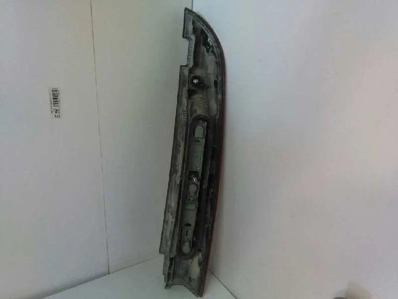 Piloto Trasero Izquierdo para Nissan Kubistar (X76)