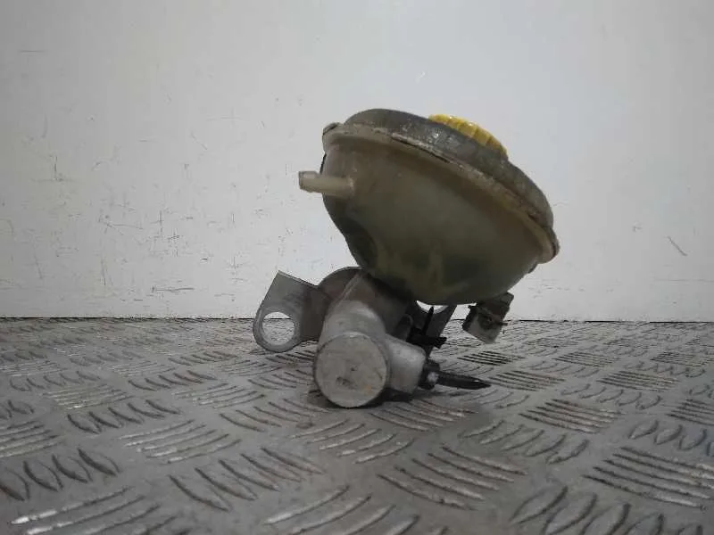 Bomba Freno para Audi A6 Berlina (4B2)