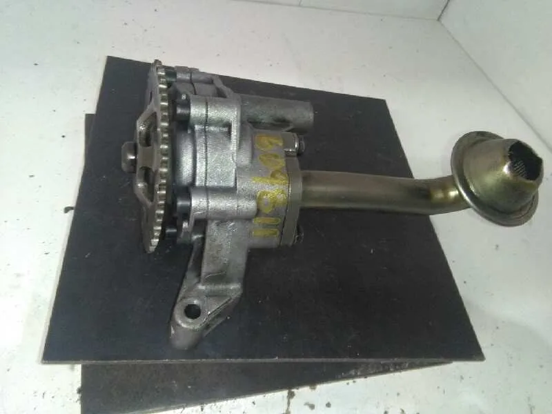 Bomba Aceite para Volkswagen Bora Berlina (1J2)