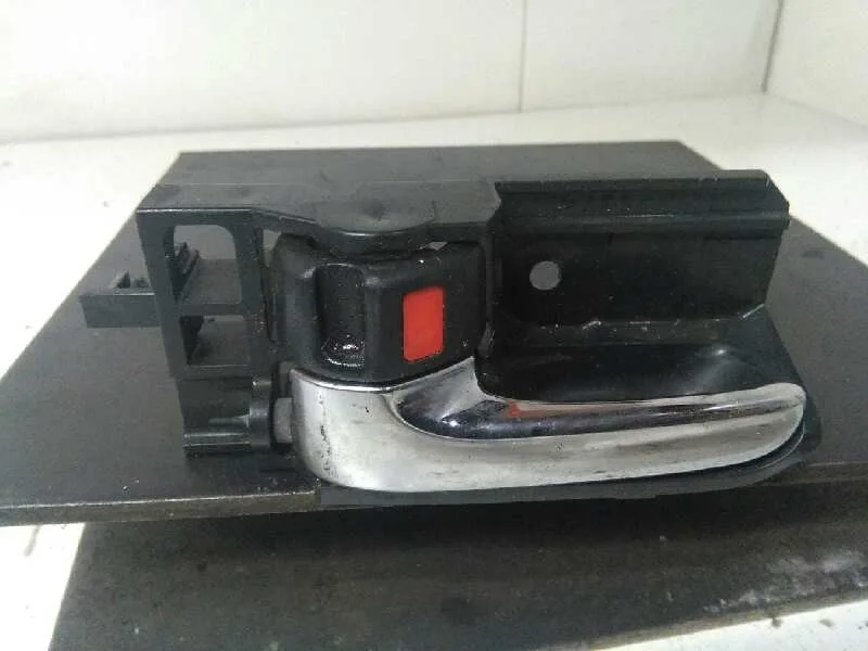 Maneta Interior Delantera Izquierda para Toyota Corolla (E12)