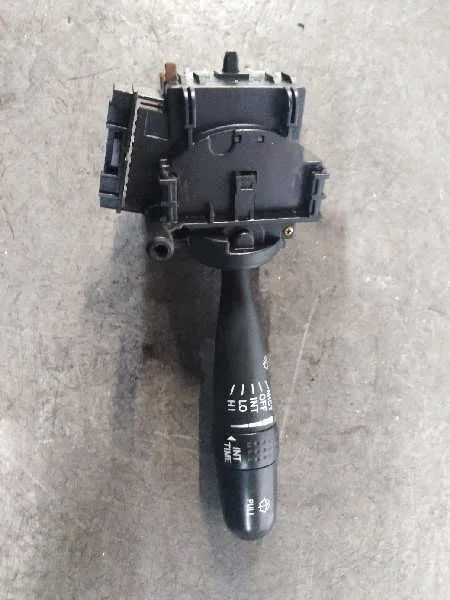 Mando Limpia para Toyota Corolla (E12)