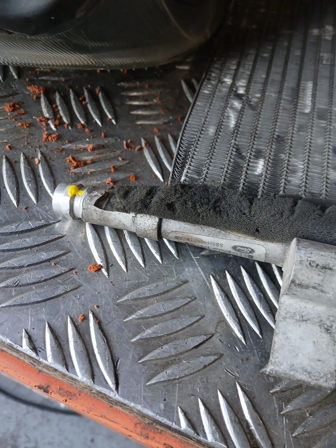 Condensador / Radiador Aire Acondicionado para Ford Fiesta (Cbk)