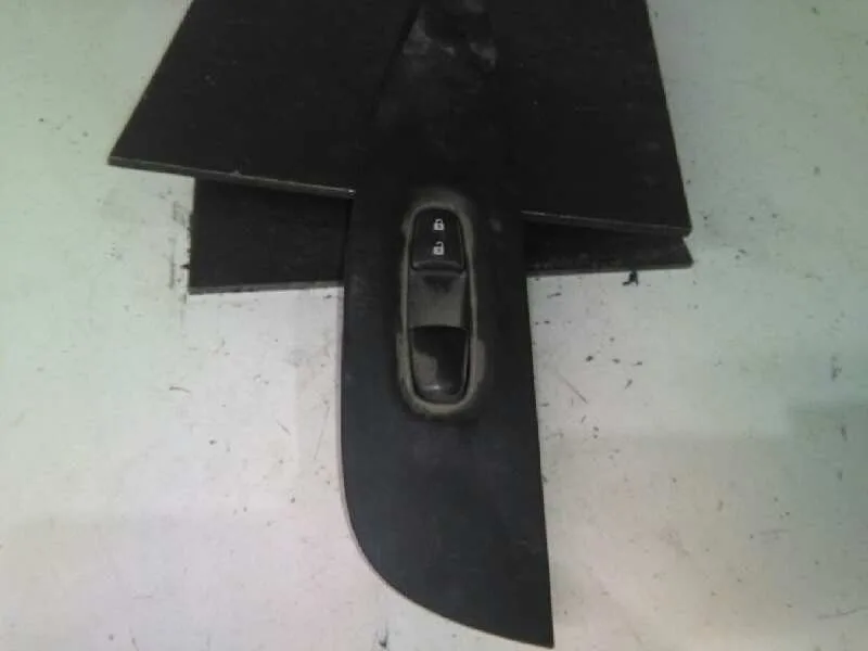 Mando Elevalunas Delantero Derecho para Nissan Qashqai (J11)