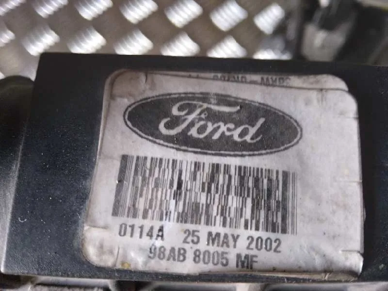 Radiador Agua para Ford Focus Berlina (Cak)