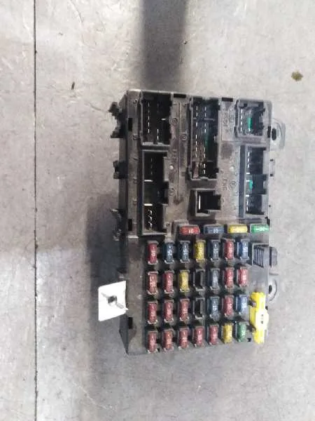 Caja Reles / Fusibles para Peugeot 407