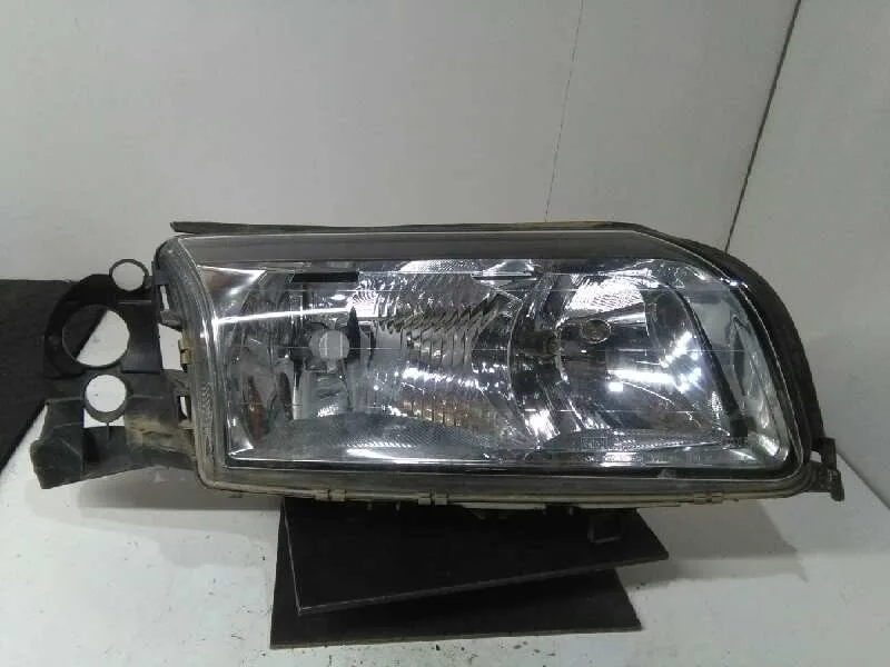 Faro Derecho para Volvo S80 Berlina