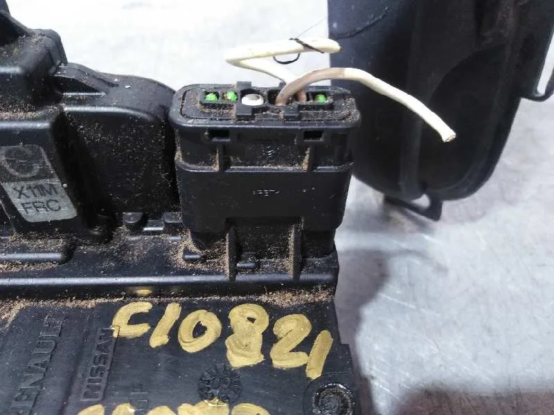 Cerradura Puerta Delantera Derecha para Nissan Nv 200 (M20)