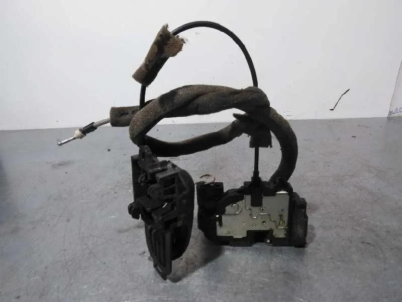 Cerradura Puerta Delantera Derecha para Nissan Nv 200 (M20)