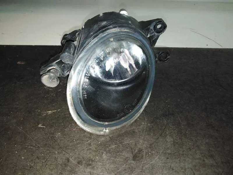 Faro Antiniebla Derecho para Audi A4 Berlina (8E)