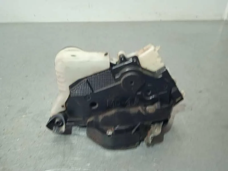 Cerradura Puerta Delantera Derecha para Toyota Prius (Nhw30)