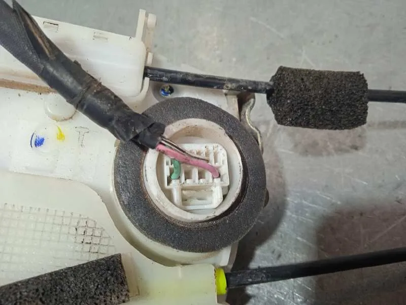 Cerradura Puerta Trasera Derecha para Toyota Prius (Nhw30)