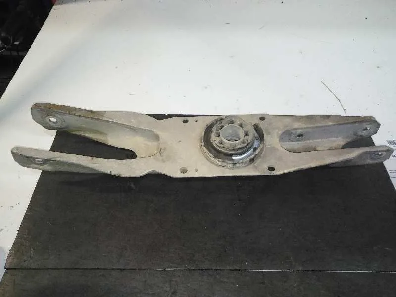 Brazo Suspension Inferior Trasero Derecho para Mercedes-Benz Clase A (W176)