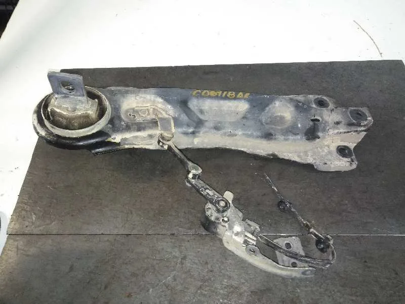 Brazo Suspension Inferior Trasero Derecho para Mercedes-Benz Clase A (W176)