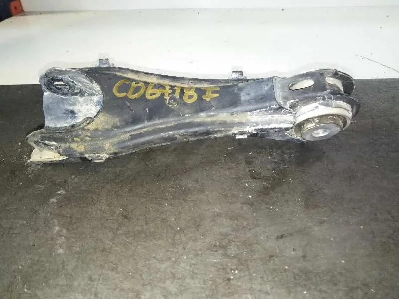 Brazo Suspension Superior Trasero Izquierdo para Mercedes-Benz Clase A (W176)