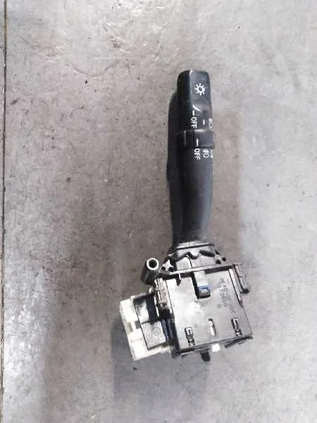 Mando Intermitentes para Toyota Corolla Verso (R1)