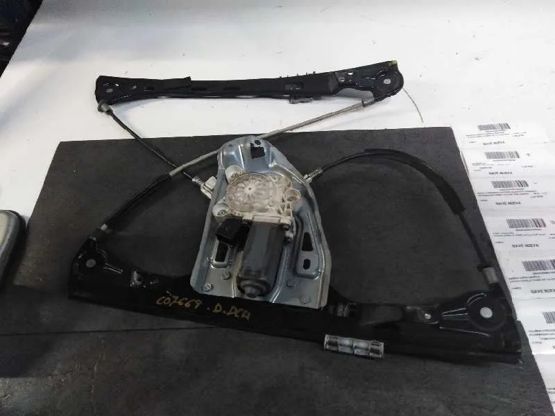 Elevalunas Delantero Derecho para Mercedes-Benz Clase C (W203) Berlina