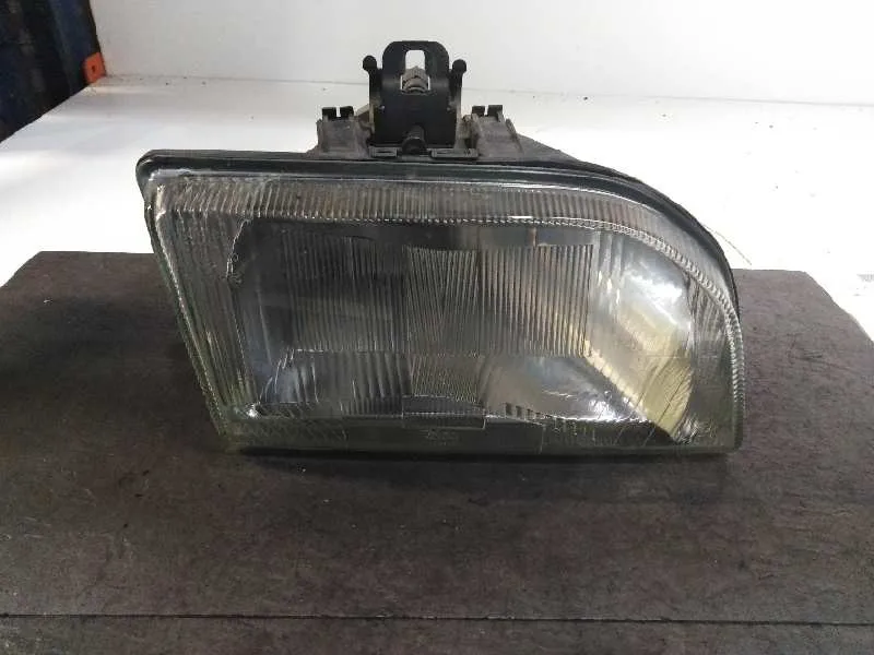 Faro Derecho para Ford Fiesta Iii (Gfj)