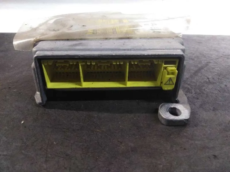 Centralita Airbag para Toyota Corolla Verso (R1)