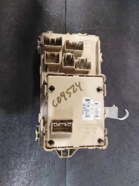 Caja Reles / Fusibles para Toyota Corolla Verso (R1)