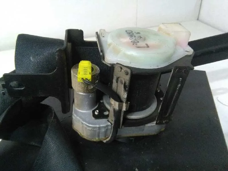 Pretensor Airbag Izquierdo para Nissan Almera Tino (V10M)