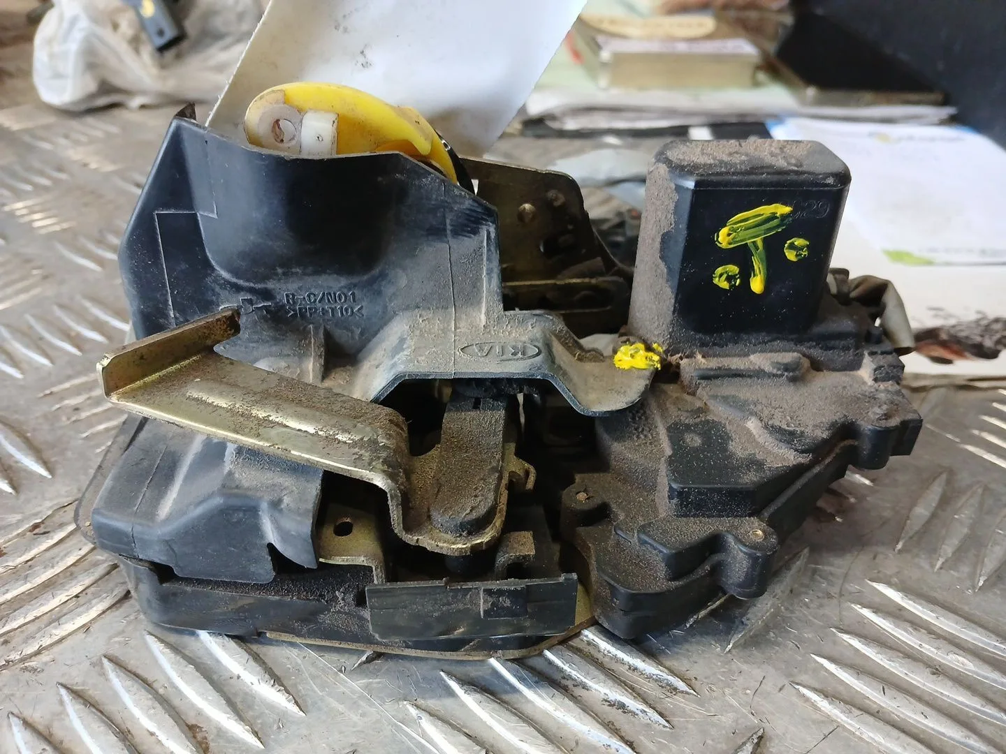 Cerradura Puerta Trasera Derecha para Kia Carens