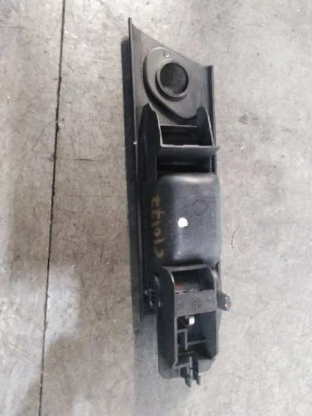 Maneta Interior Trasera Izquierda para Audi A6 Berlina (C4)