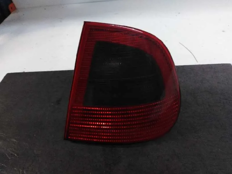 Piloto Trasero Derecho para Seat Cordoba Berlina (6K2)