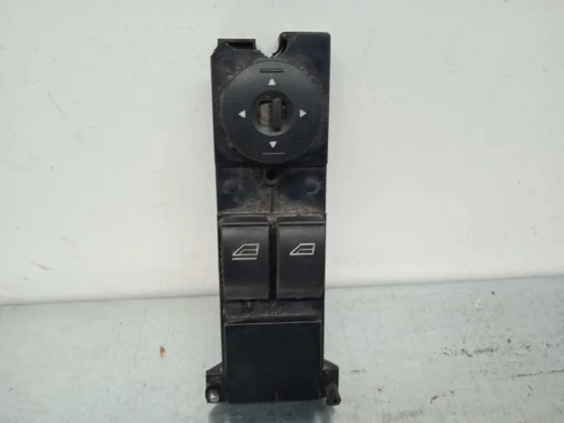 Mando Elevalunas Delantero Izquierdo para Ford Focus Berlina (Cap)