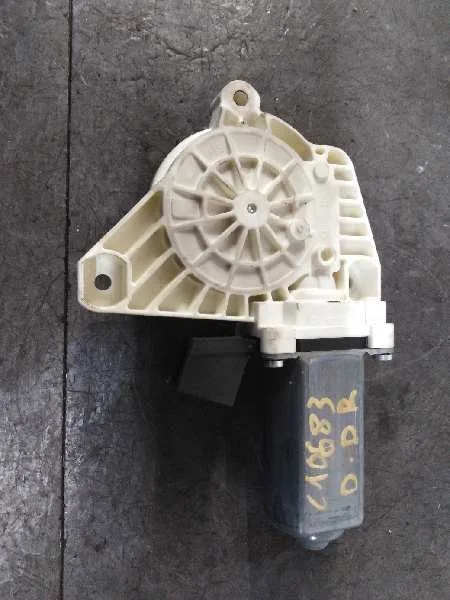 Motor Elevalunas Delantero Derecho para Mercedes-Benz Clase A (W169)