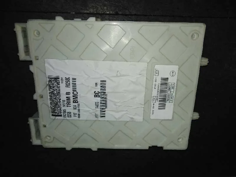 Caja Reles / Fusibles para Ford Focus Lim. (Cb8)