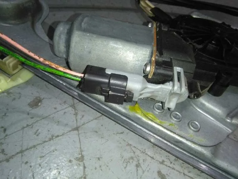 Elevalunas Delantero Derecho para Peugeot 1007