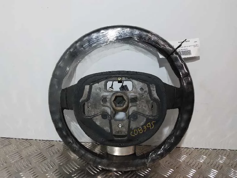 Volante para Ford Focus Berlina (Cap)