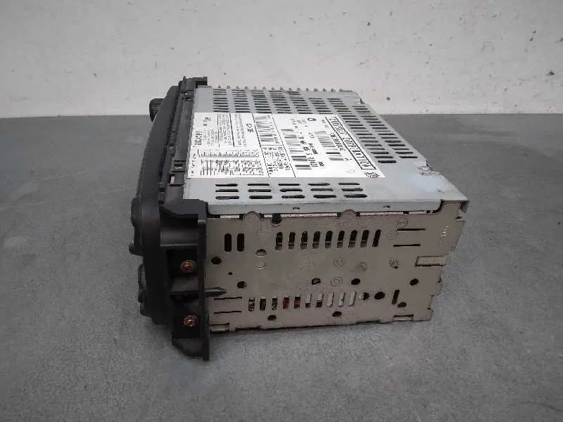Sistema Audio / Radio Cd para Jeep Cherokee (Kj)