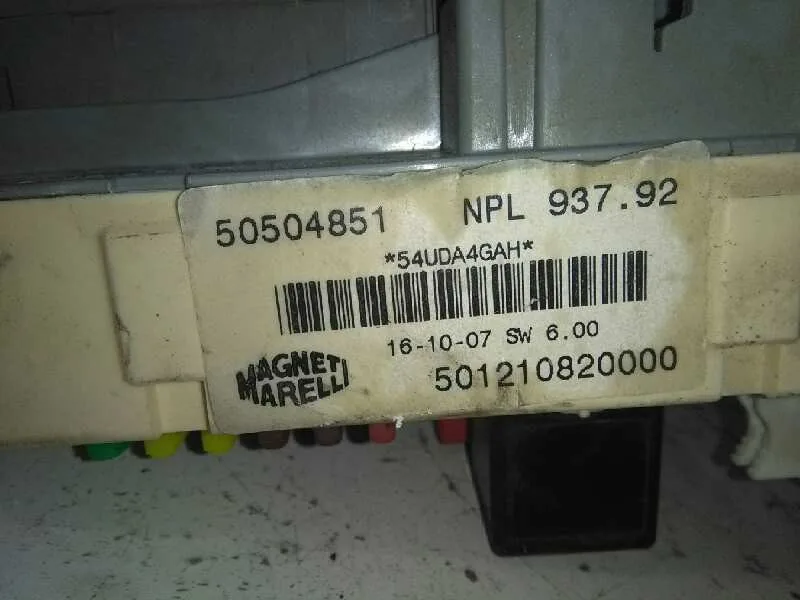 Caja Reles / Fusibles para Alfa Romeo 147 (190)