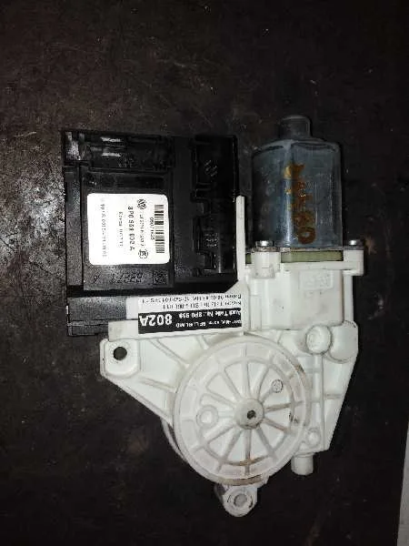 Motor Elevalunas Delantero Derecho para Audi A3 (8P)